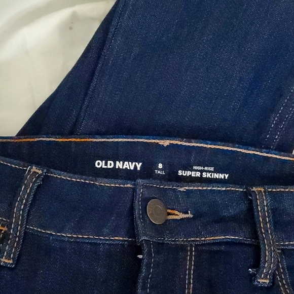 NWOT OLD NAVY JEANS - Picture 2 of 3